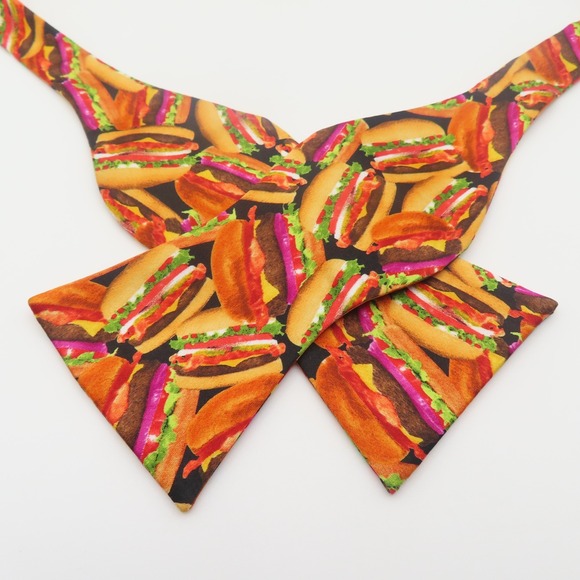 Tuesday Bow Tie Brown Red Hamburgers 2.75" Wide Self Tie Polyester - Picture 1 of 5